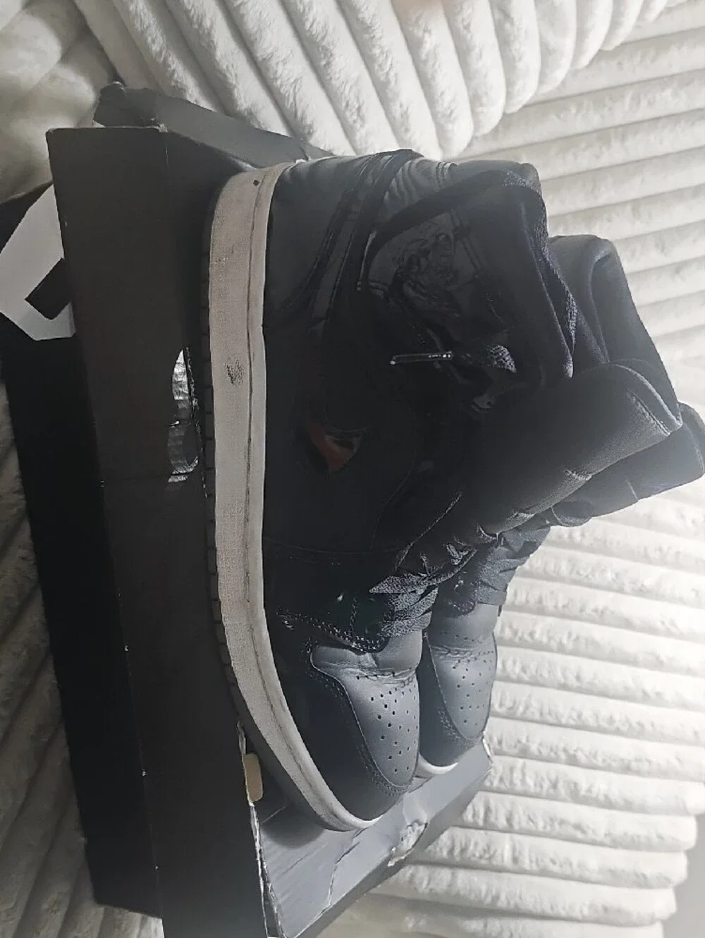 Jordan Men's Black and Purple High-Top Sneakers
